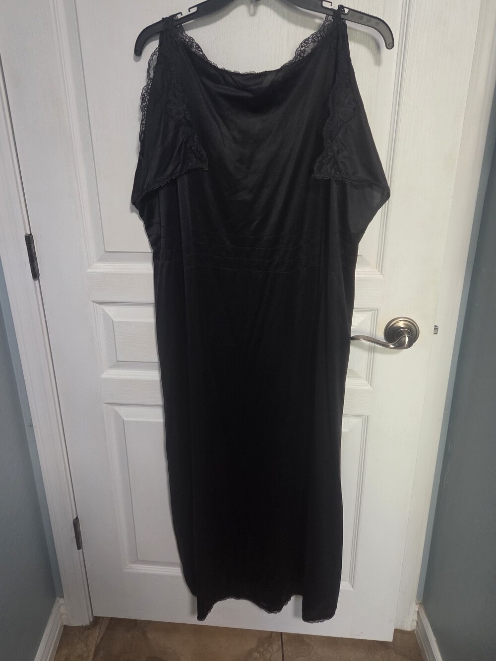 Vintage Vanity Fair Lace Nightgown Black Vneck Tricot Made In USA Womens Medium